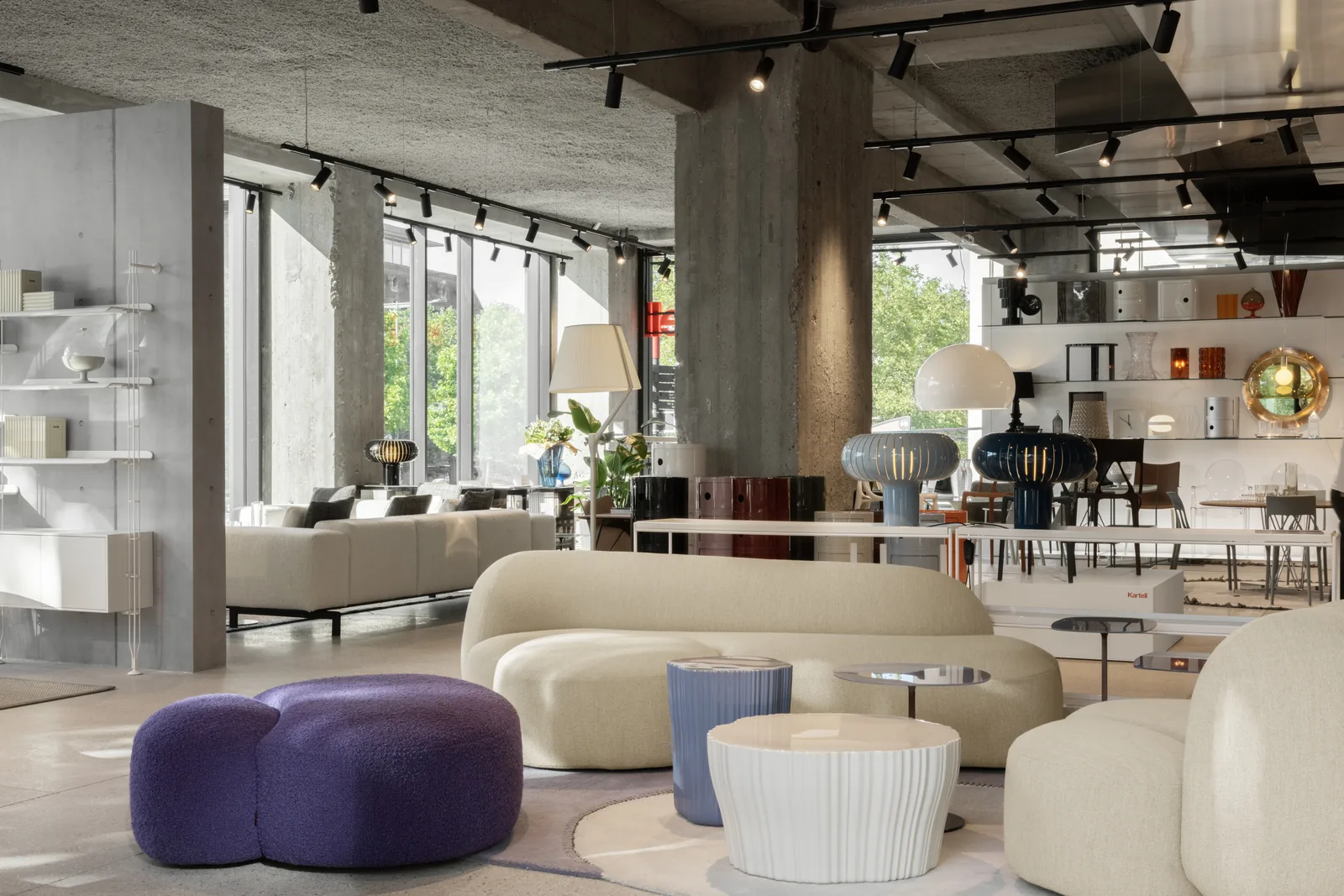 Espace du showroom Kartell Brussels